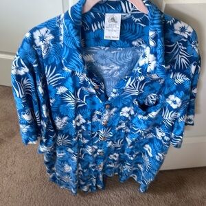 Disney parks mens xxl hawaiian shirt